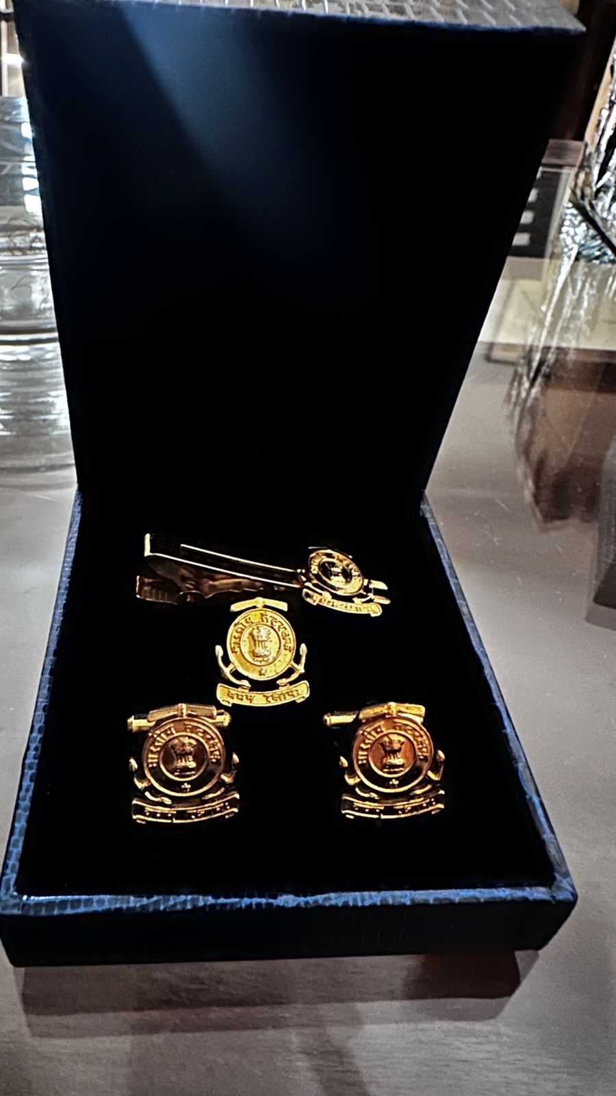 Tie pins / lapel pins/ Cufflinks/ Brooches/Ties/ Ascots/ Scarfs
